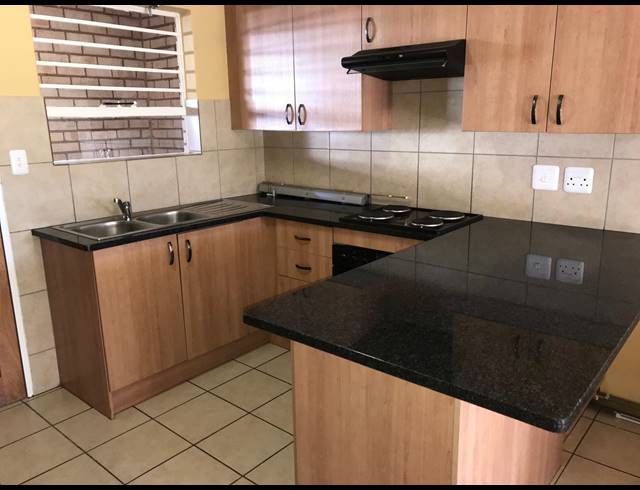 3 BEDROOM TOWNHOUSE RENTED IN TERENURE